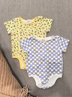 Vintage Carter’s Baby Bodysuit Set 3-6 Months